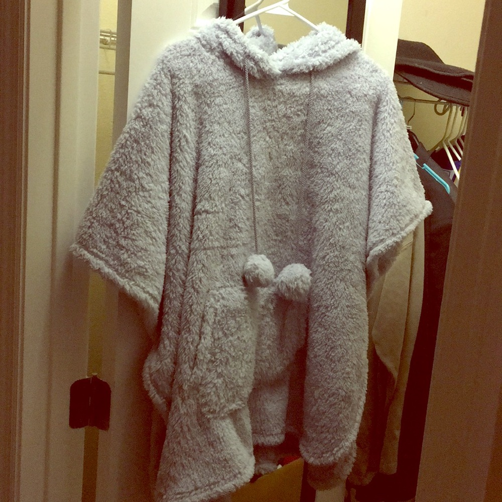 Grey fleece winter poncho